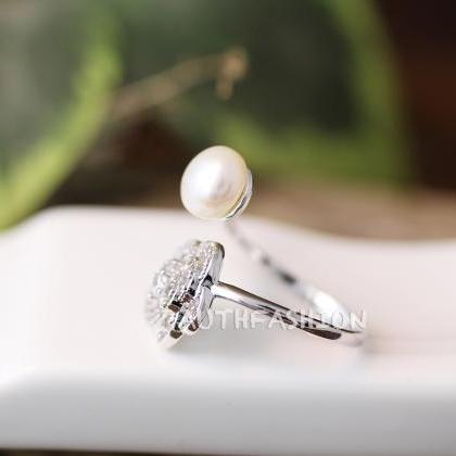 Crystal Rose Flower Pearl Ring Adjustable Ring..