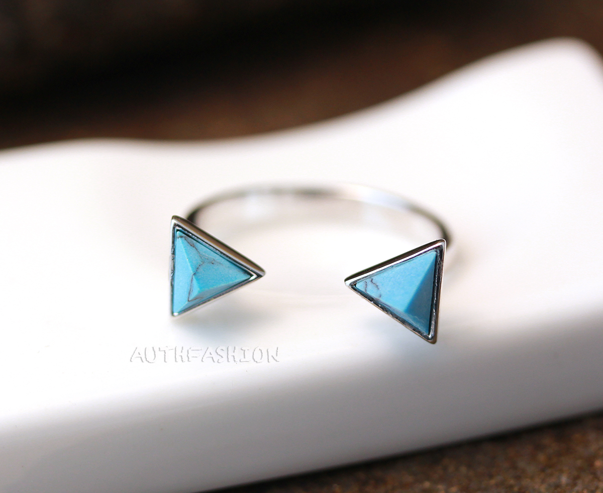 Turquoise Pyramid Ring Triangle Geometric Birthstone Silver Tone Gift Idea